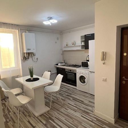 Apartmán White One Petroşani Exteriér fotografie