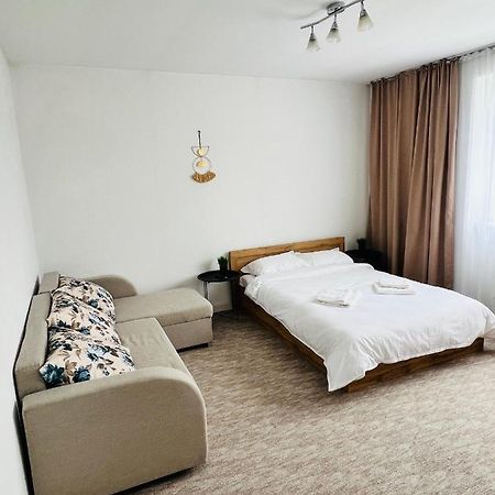 Apartmán White One Petroşani Exteriér fotografie