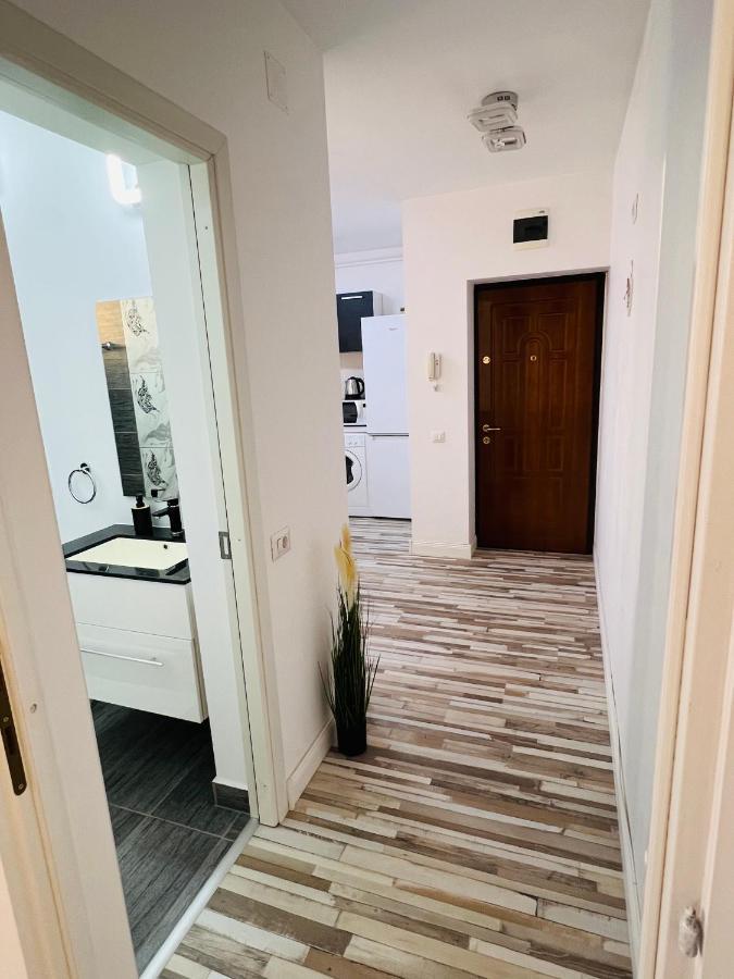 Apartmán White One Petroşani Exteriér fotografie