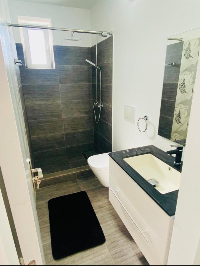 Apartmán White One Petroşani Exteriér fotografie