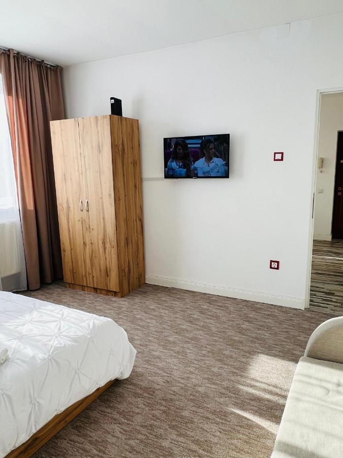 Apartmán White One Petroşani Exteriér fotografie